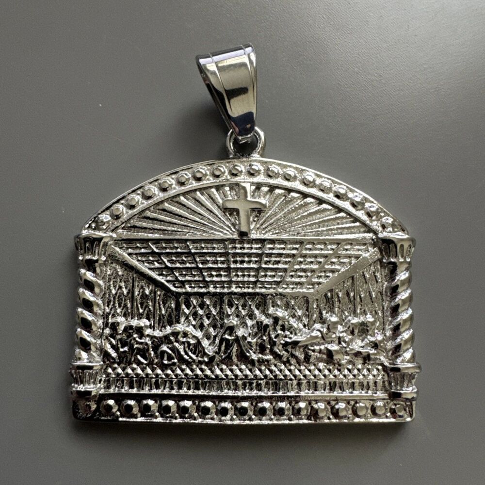 The Last Supper Jesus Christ Silver Tone Pendant 24 Inch Necklace Catholic Faith